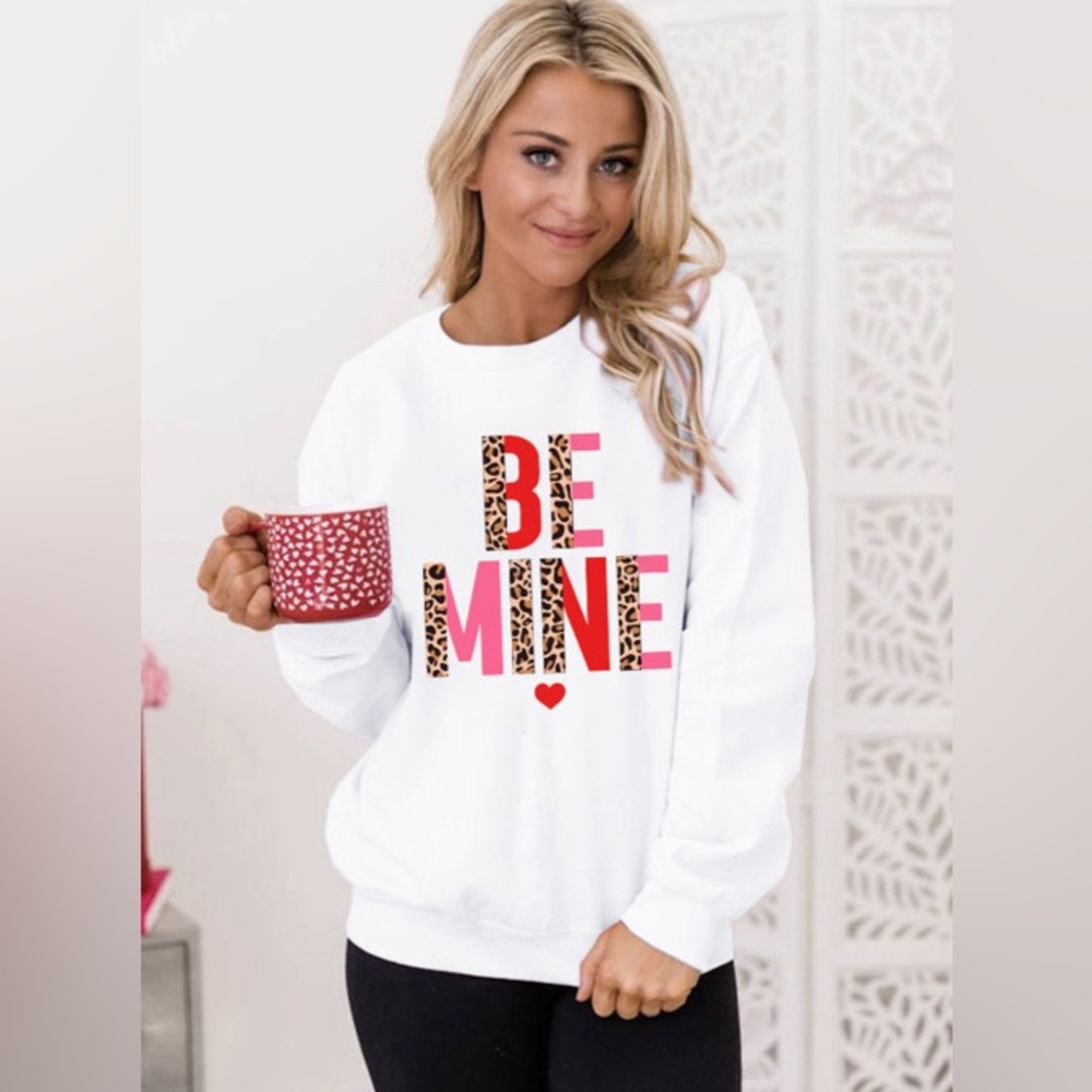 White Be Mine Leopard Heart Print Graphic Sweatshirt